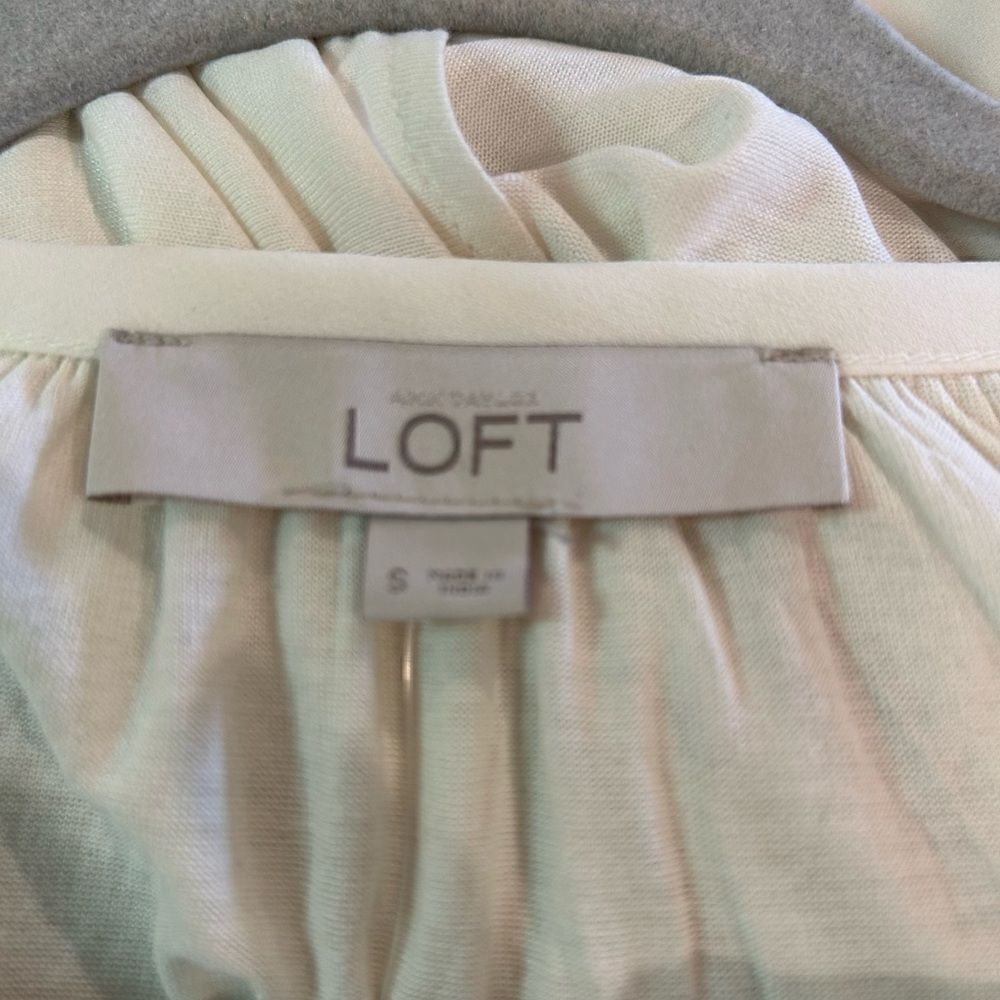 LOFT blouse - Picture 3 of 5